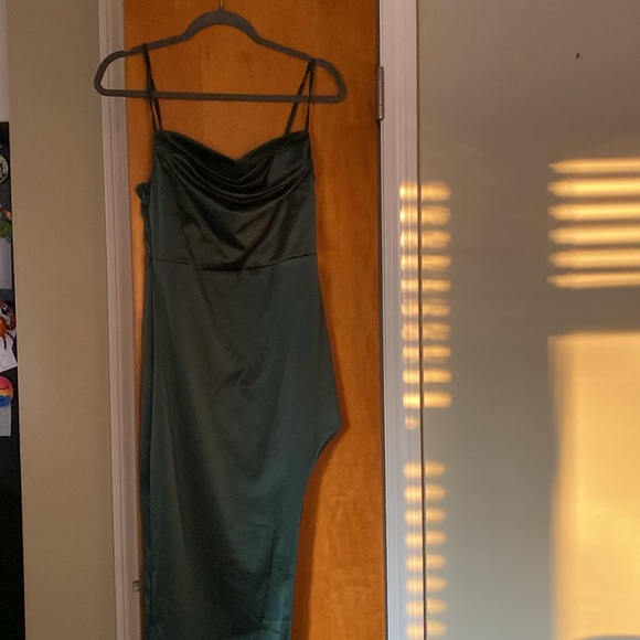 Silky Green Cut Out Maxi - Midi Dress - Picture 2 of 4
